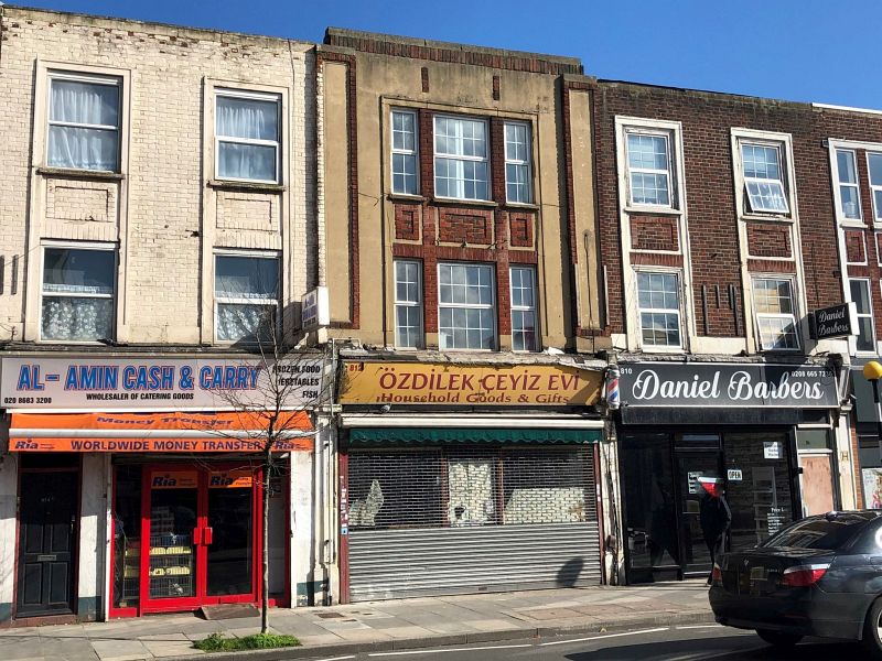 Property Photo: 812 London Road, Thornton Heath