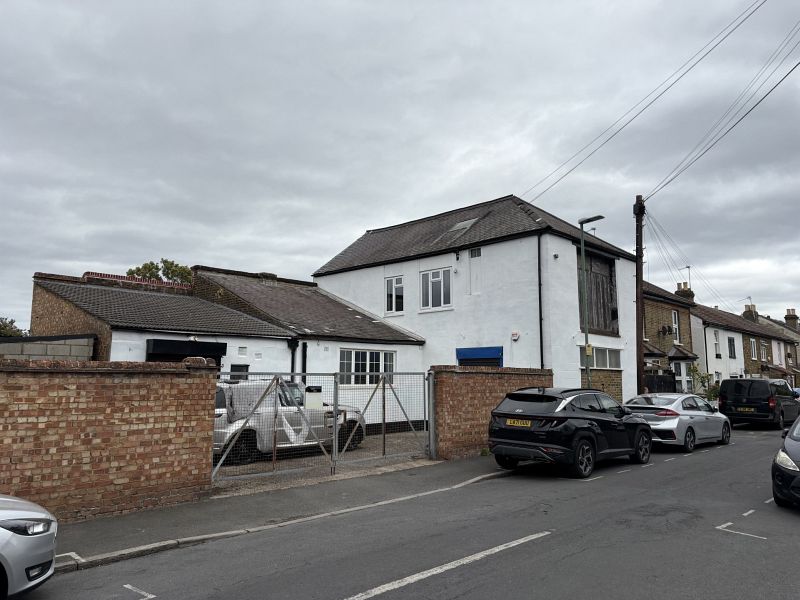 Property Photo: 3 Richmond Road, Beddington